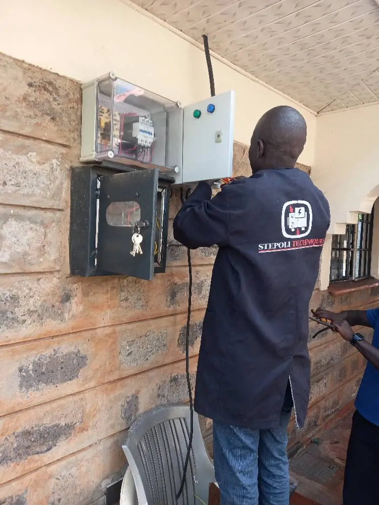 Electrical technician